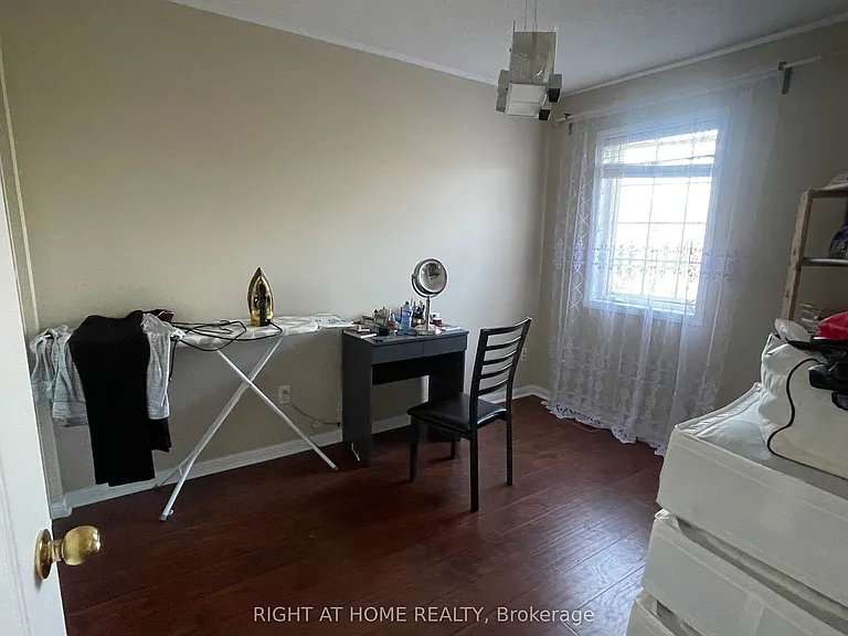 5654 Churchill Meadows Blvd — Photo 22