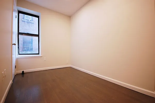 Rented by REAL New York | media 12