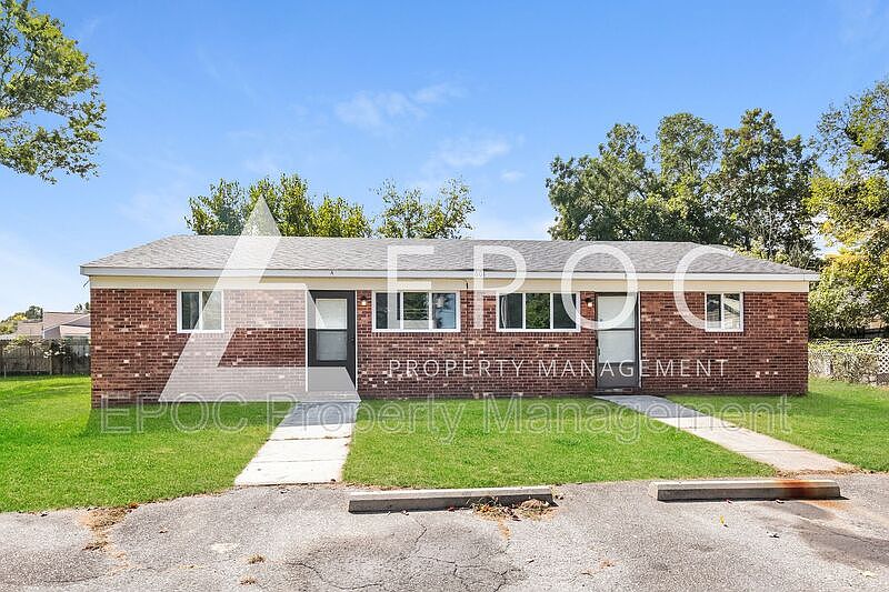 1st image of 601 Everett Ln #A