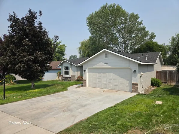 2204 S Ivy St, Nampa, ID 83686