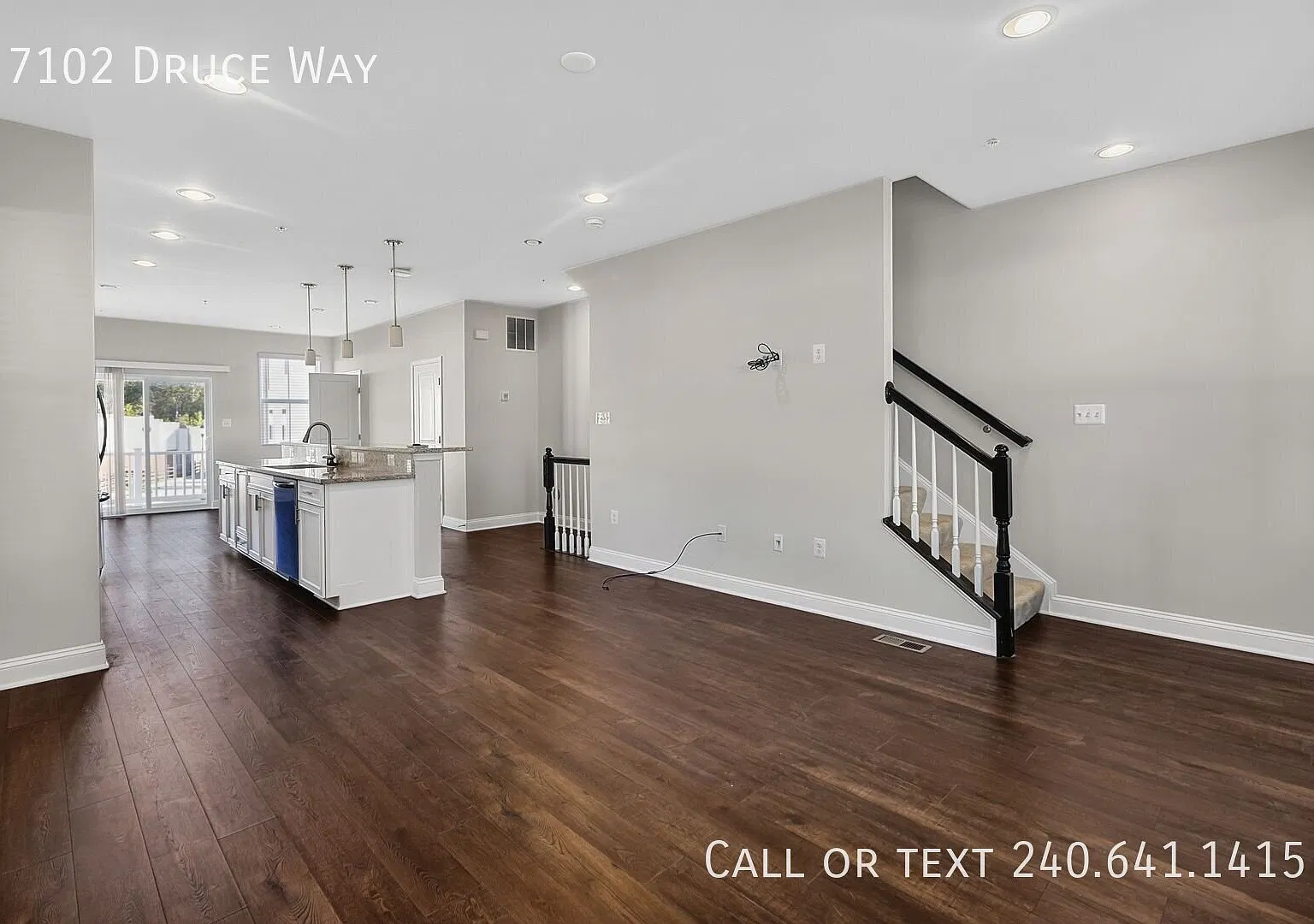Beautiful 4 BR/4.5 BA Townhome in Hanover! — Photo 2