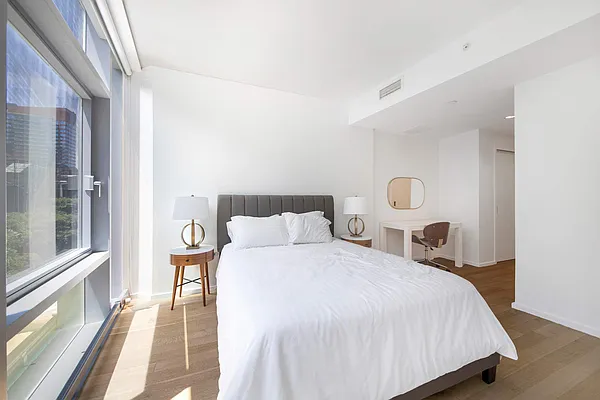 Rented by Compass | media 10