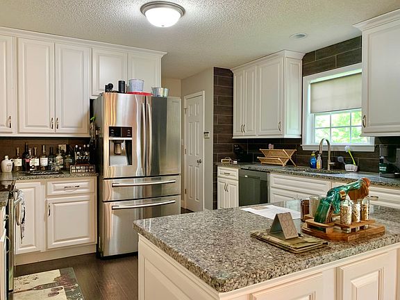 5th image of 4069 Challis Dr