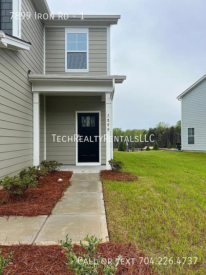 4 bed, 2.5 bath, 2350 sqft, $2,250 — Photo 3