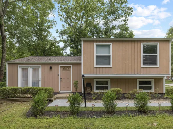 2274 Cocquina Dr, Reston, VA 20191