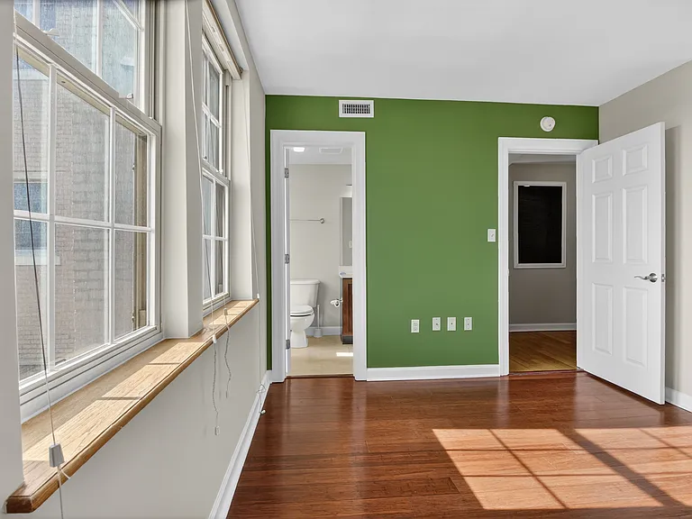 1417 Newton St NW #404 — Photo 9