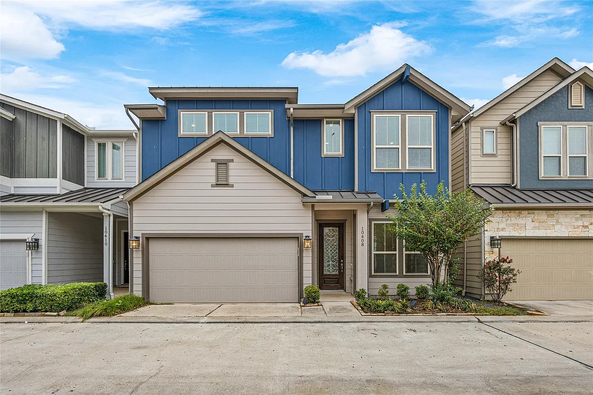 Building Photo - 10408 Quiet Courtyard Rd