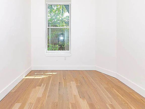4th image of 791 Sterling Pl #3E