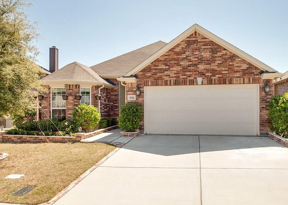 1st image of 926 Witherby Ln