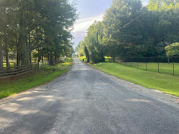 4th image of 256 Forest Dr