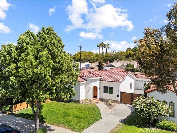 3rd image of 3314 Lemon Ave