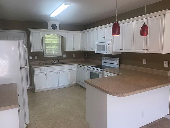 4th image of 6103 Village West Ln