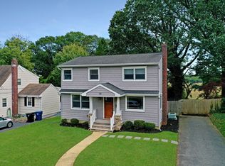 90 Hillside St, Red Bank, NJ 07701