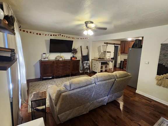 4th image of 1507 North N Riverside Road #1509
