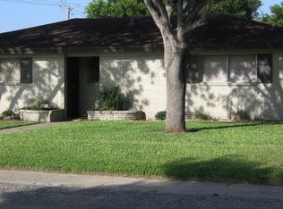 800 N Triangle Dr, Alice, TX 78332