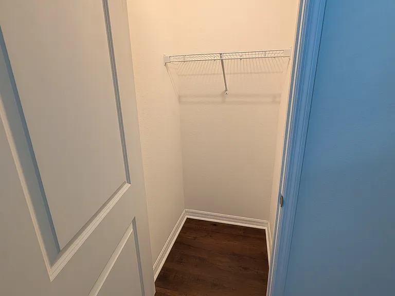 2926 Suncoast Plains Dr — Photo 12