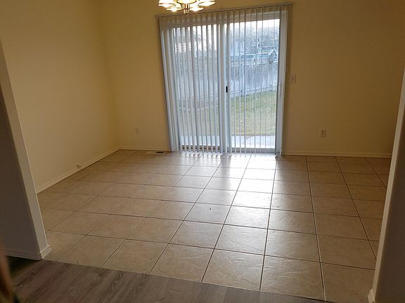 4th image of 470 S Laguna Dr #B