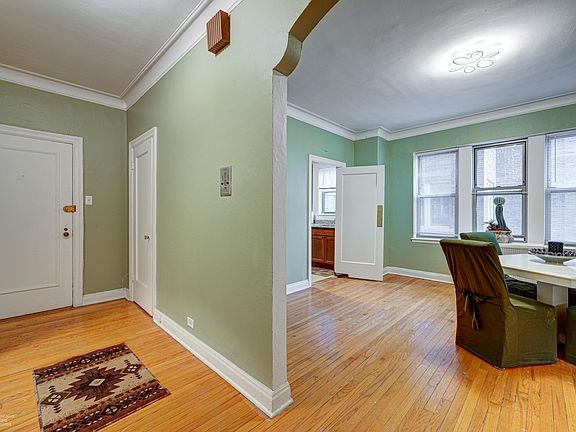 5th image of 5000 S Cornell Ave