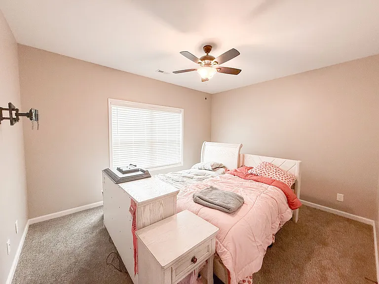 1727 Oak Forest Dr — Photo 12