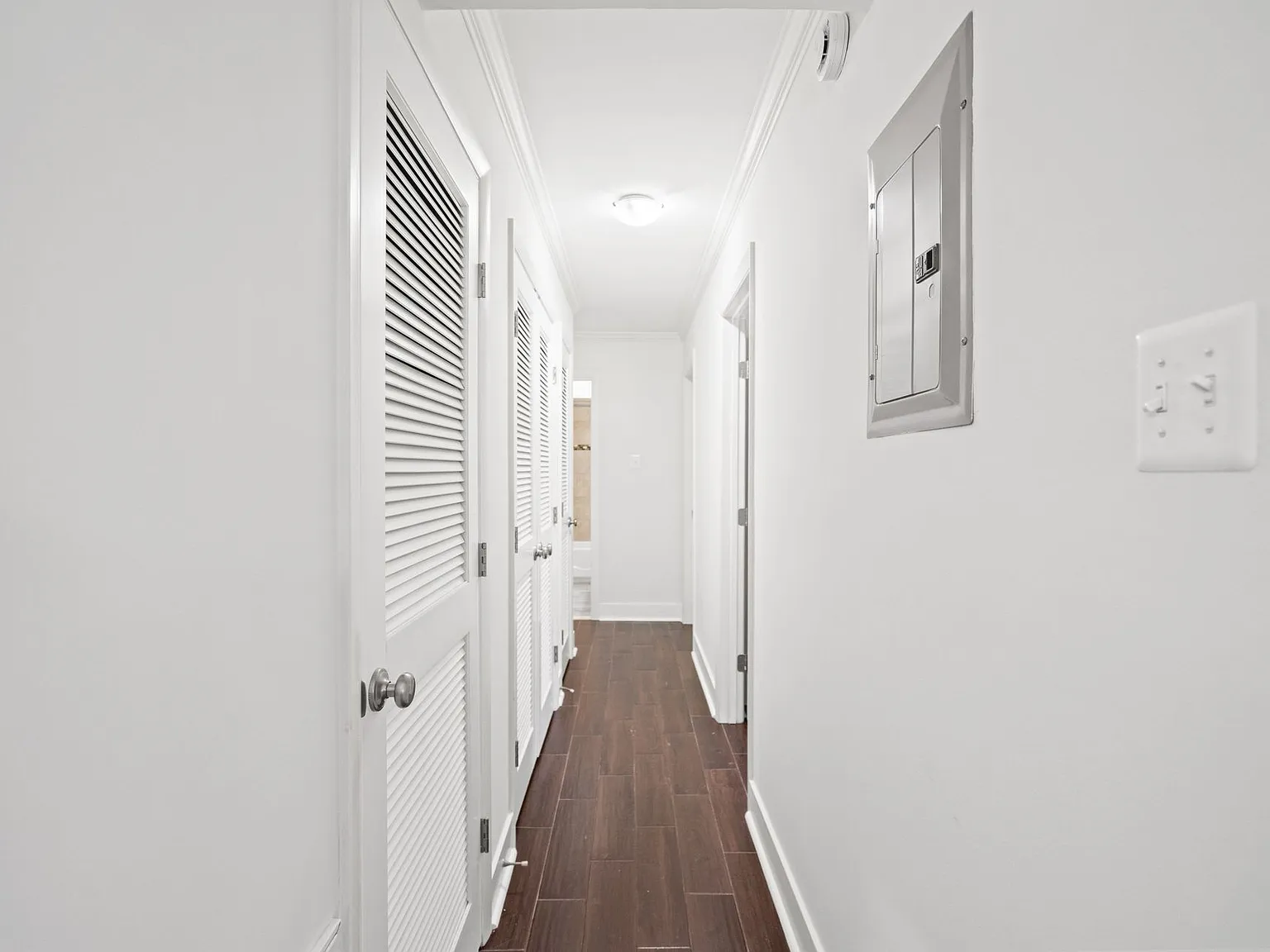 Newly Renovated Apartment !! — Photo 1