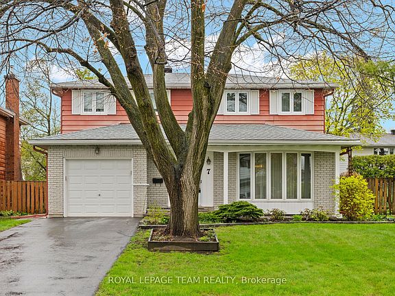 2nd image of 7 Centrepark Dr