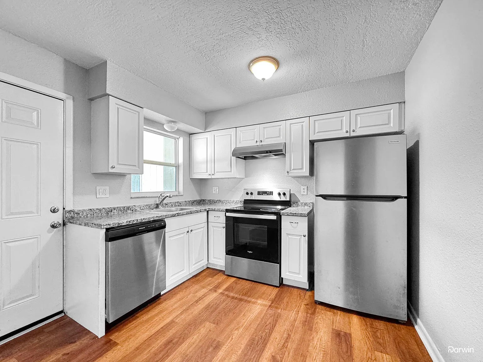 3 bed, 1.0 bath, 1040 sqft, $1,425 — Photo 4
