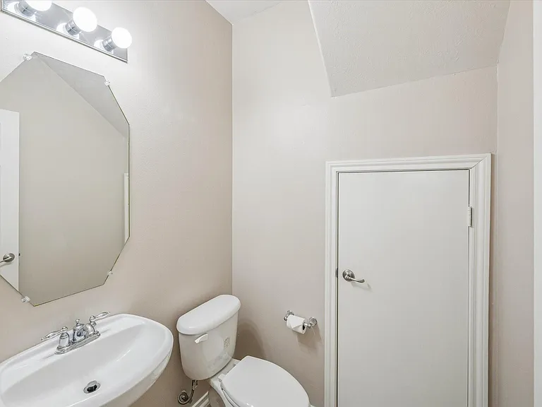 3206 Pearl Bluff Ln — Photo 10
