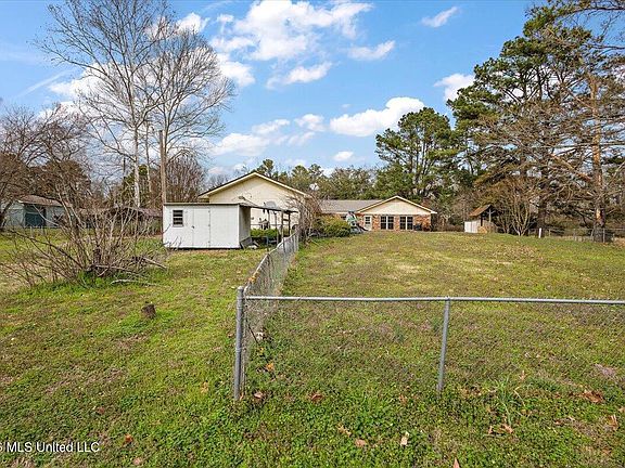 4th image of 1153 Owens Rd