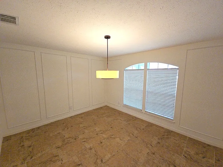 2502 Fairwind Dr — Photo 18