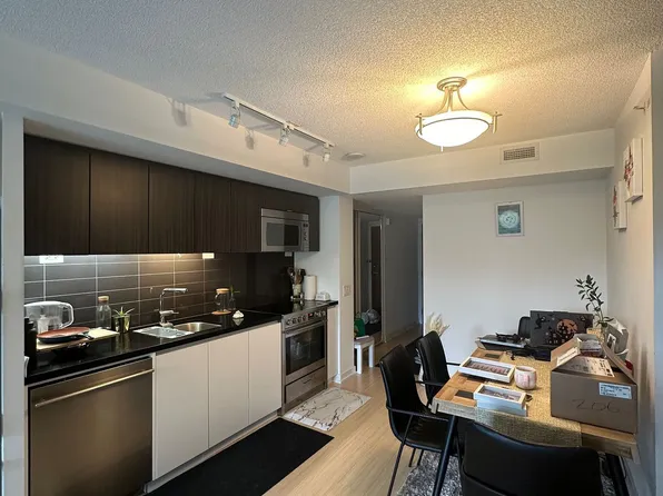 75 Queens Wharf Rd, Toronto, ON