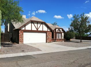 7870 N Roundstone Dr, Tucson, AZ 85741
