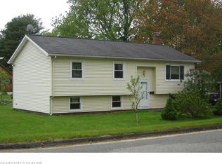 33 Valley St, Auburn, ME 04210