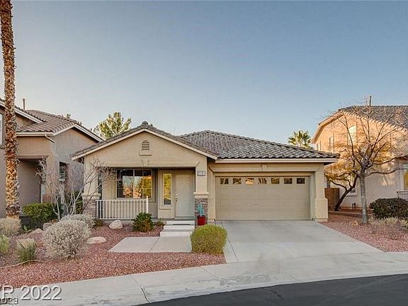 2nd image of 2721 Sweet Willow Ln