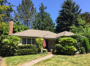 8665 SW Cashmur Ln, Portland, OR 97225