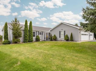 635 Autumnview Ln, Traverse City, MI 49685