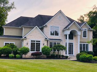 170 Wakefield Run Blvd, Hinckley, OH 44233