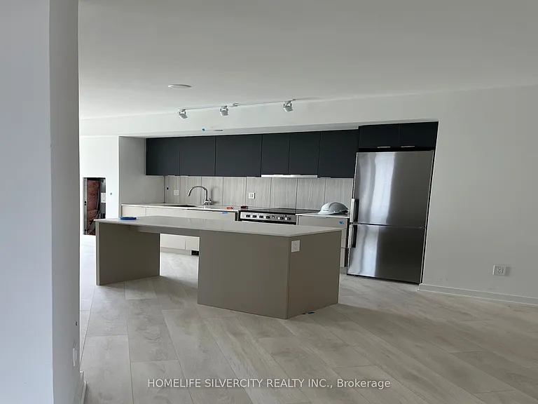 8 Tippett Rd #1205 — Photo 8