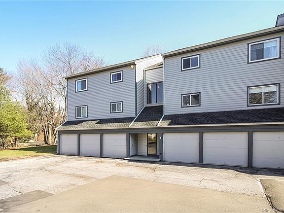 2nd image of 267 W Cedar St APT 1D
