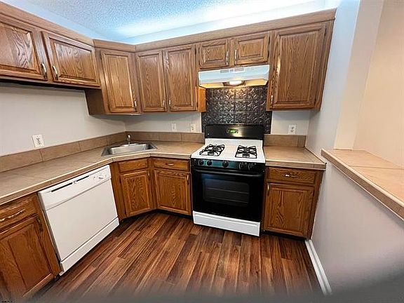 5th image of 41 Iroquois Dr #41