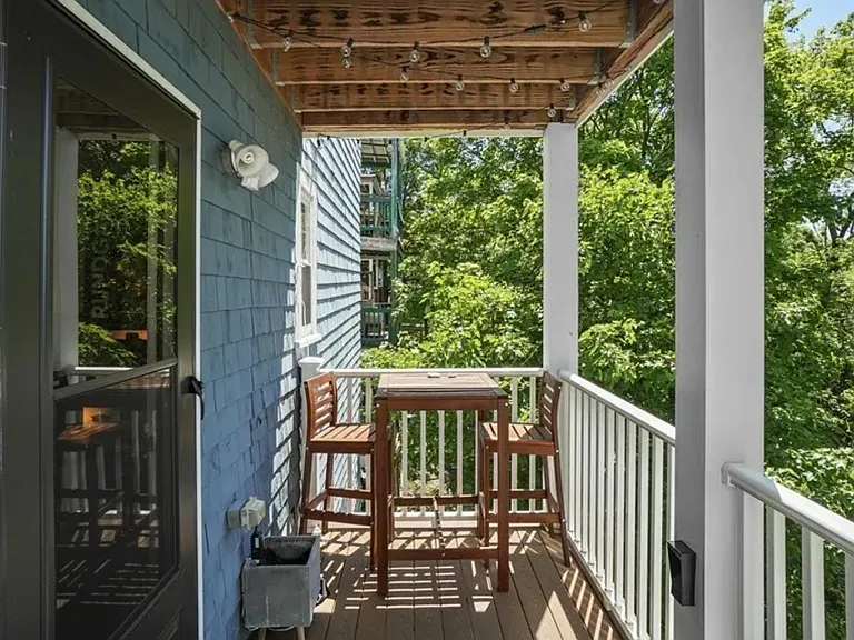 47 Beech Glen St — Photo 10