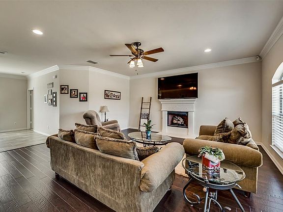 5th image of 358 Spyglass Dr