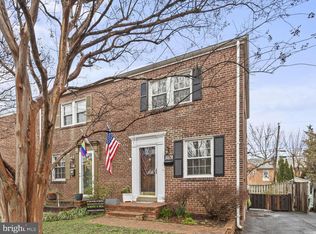 207 S Courthouse Rd, Arlington, VA 22204