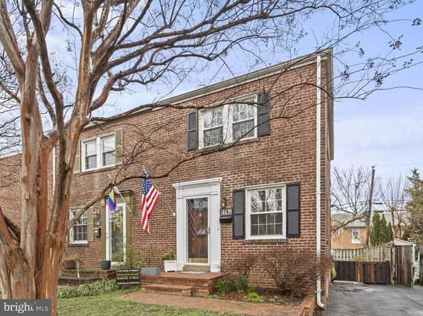 207 S Courthouse Rd, Arlington, VA 22204