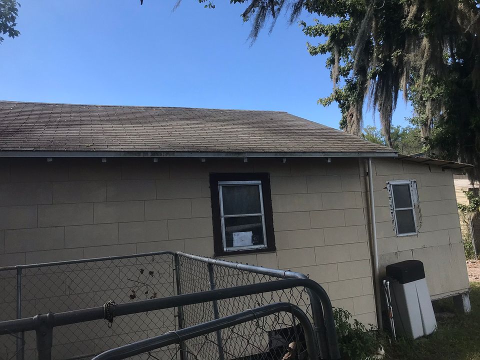 2nd image of 1612 Oak St