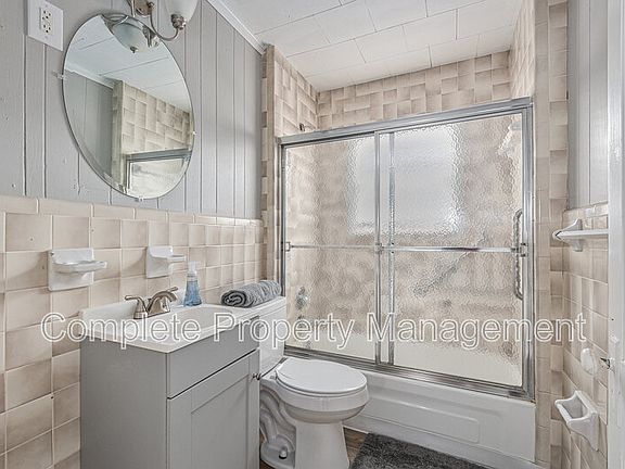 4th image of 1174 Birmingham St