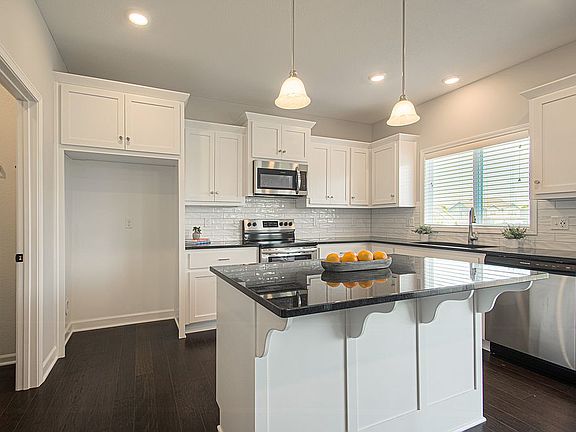 Kitchen with walk-in pantry!