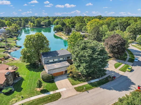 1718 Maynard Dr, Champaign, IL 61822