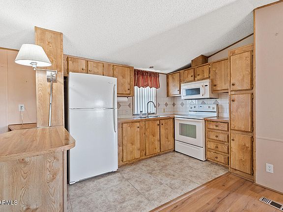 3rd image of 8701 E DELILAH Avenue