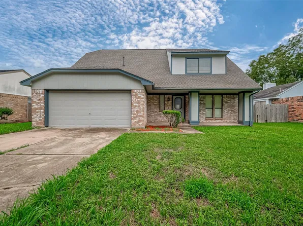 3022 Sam Houston Dr, Sugar Land, TX 77479