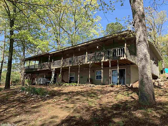 2nd image of 226 Robinhood Ln